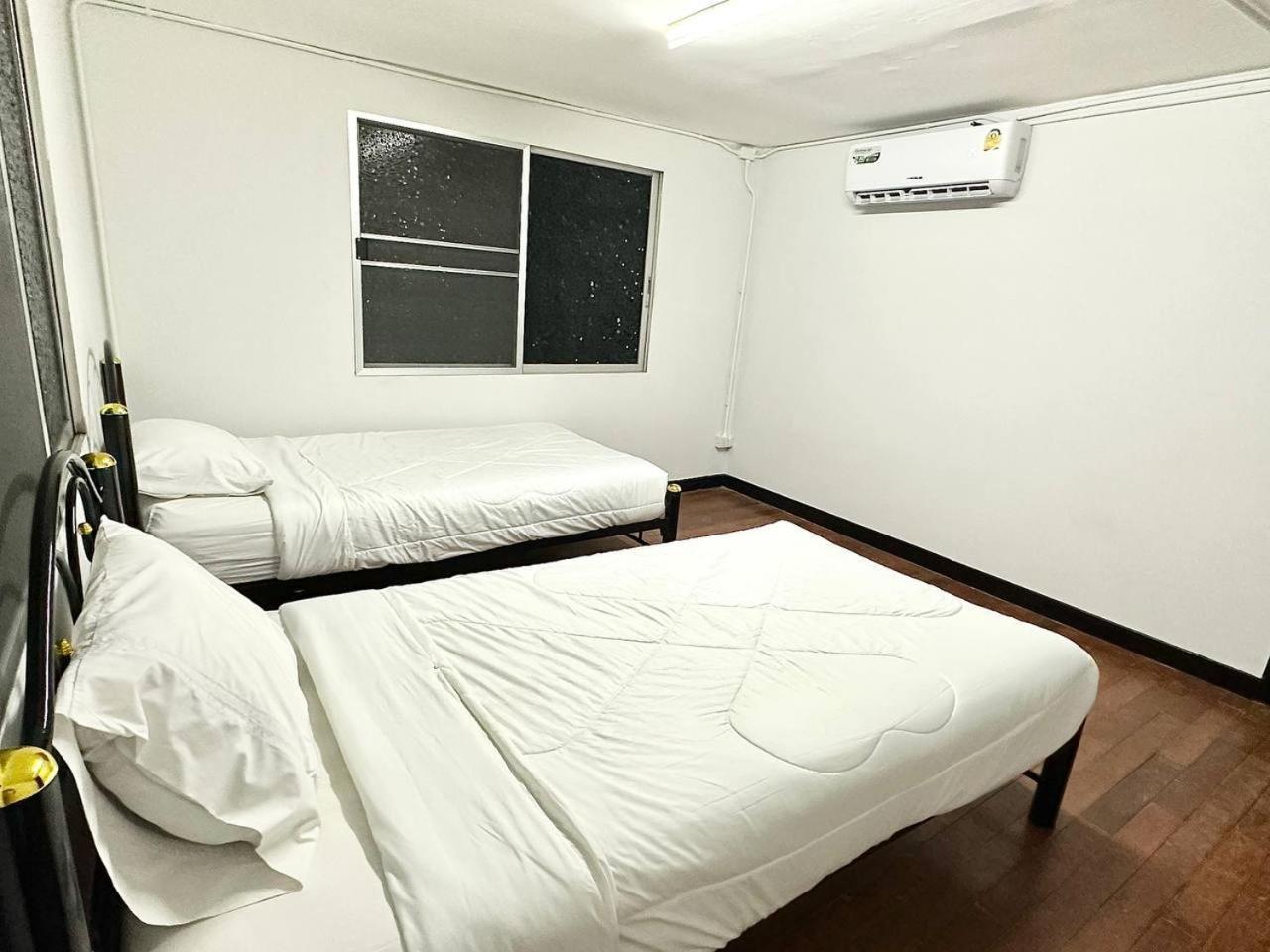Adora Hostel Chiang Mai Extérieur photo