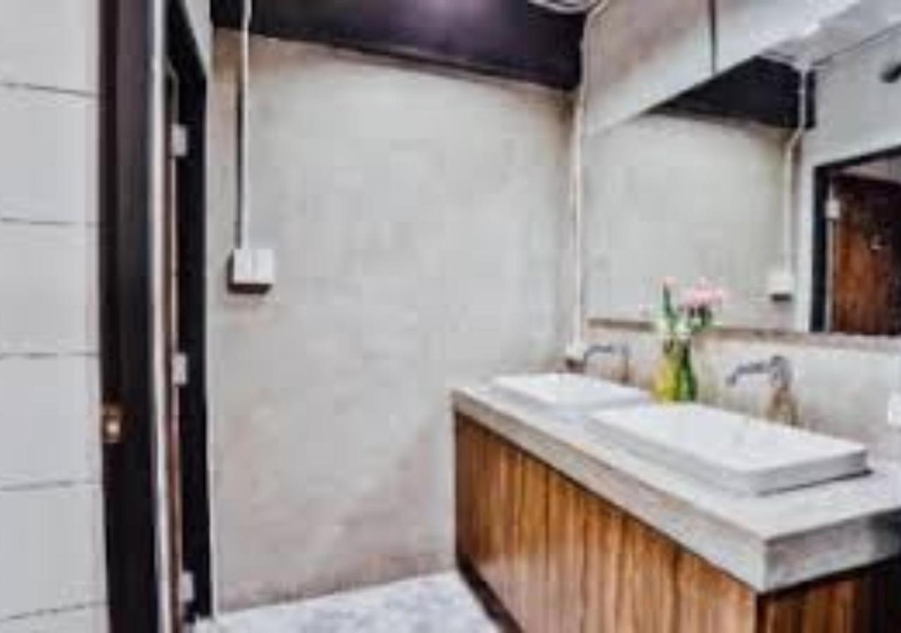 Adora Hostel Chiang Mai Extérieur photo